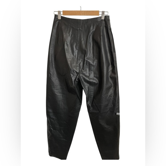 Free People Faux Black Leather Pleated Front Trouser Pants Pockets size 4 - Picture 3 of 11